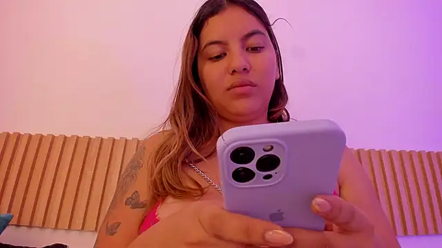 OliviaSweett online show from 11.13.25