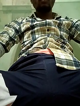 Snapshot of monubigcoock chatting on 10.30.25 monubigcoock online show from 10.30.25