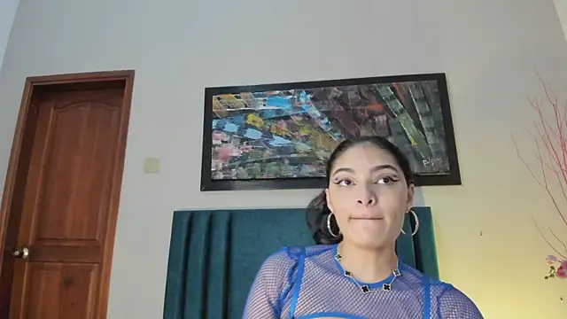 Snapshot of LunaAspen_ chatting on 10.01.25 LunaAspen  online show from 10.01.25