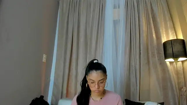 LunaAspen  online show from 11.28.25