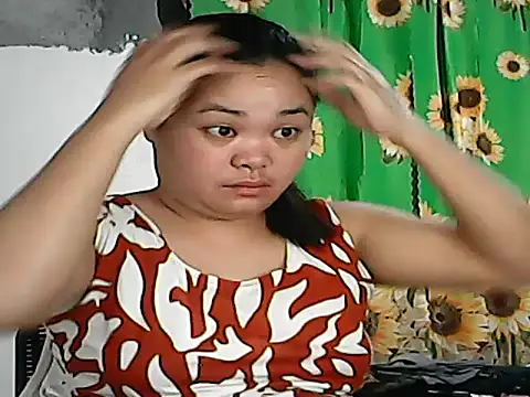 CreamyPussy4uxx online show from 10.10.25