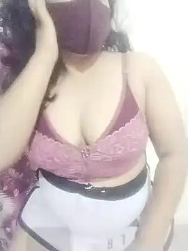 Snapshot of pinky7y chatting on 09.11.25 pinky7y online show from 09.11.25