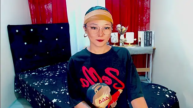 Snapshot of fantasticsophia69 chatting on 01.11.26 fantasticsophia69 online show from 01.11.26