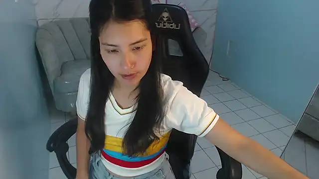 Snapshot of victoria_hernandez_t_ chatting on 06.17.26 victoria hernandez t online show from 06.17.26