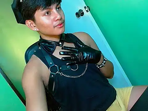Snapshot of Alexx_143 chatting on 07.18.26 Alexx 143 online show from 07.18.26