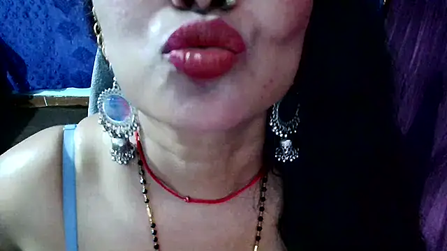 QUEEN SAKHI- online show from 06.06.26