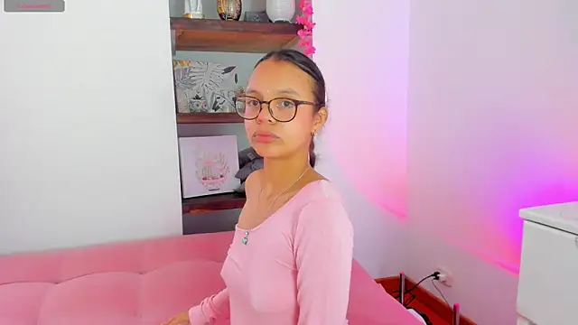 Snapshot of backdoorgalore4you chatting on 11.20.25 backdoorgalore4you online show from 11.20.25