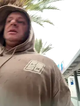 Snapshot of backdoorgalore4you chatting on 12.14.25 backdoorgalore4you online show from 12.14.25