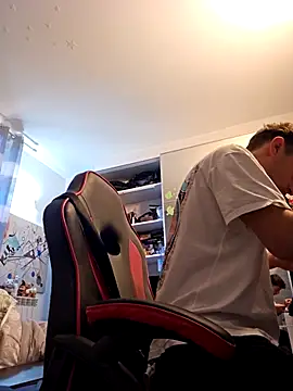 Thelouniost334    online show from 10.06.25