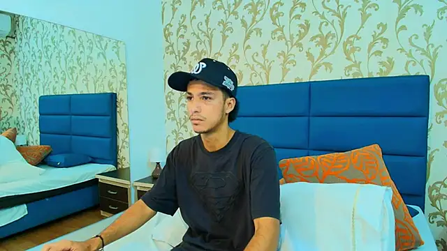 Snapshot of Marcus_Jeron chatting on 10.26.25 Marcus Jeron online show from 10.26.25