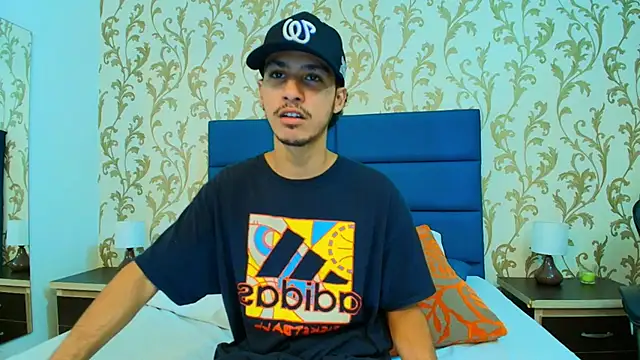 Snapshot of Marcus_Jeron chatting on 11.05.25 Marcus Jeron online show from 11.05.25