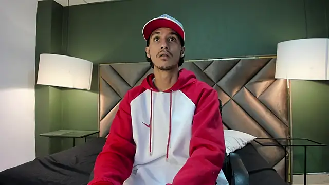 Snapshot of Marcus_Jeron chatting on 11.07.25 Marcus Jeron online show from 11.07.25