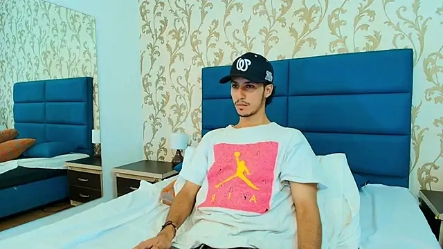 Snapshot of Marcus_Jeron chatting on 11.07.25 Marcus Jeron online show from 11.07.25