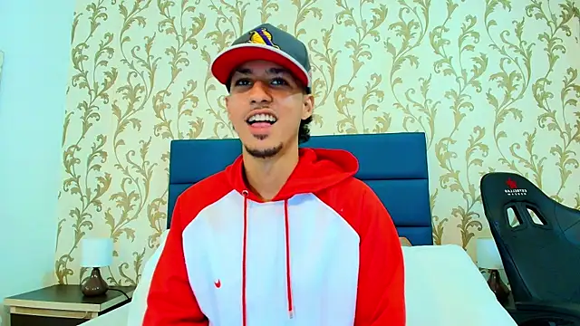 Snapshot of Marcus_Jeron chatting on 11.25.25 Marcus Jeron online show from 11.25.25