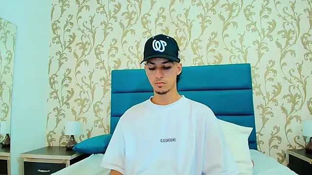 Snapshot of Marcus_Jeron chatting on 11.27.25 Marcus Jeron online show from 11.27.25