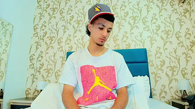 Snapshot of Marcus_Jeron chatting on 11.28.25 Marcus Jeron online show from 11.28.25