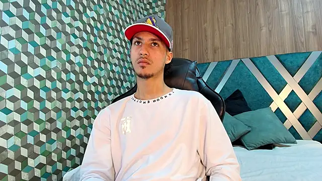 Snapshot of Marcus_Jeron chatting on 11.29.25 Marcus Jeron online show from 11.29.25