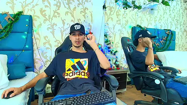 Snapshot of Marcus_Jeron chatting on 12.04.25 Marcus Jeron online show from 12.04.25