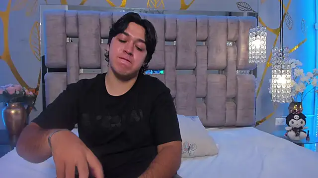 EmilyANDrew  online show from 09.13.25