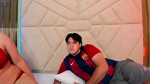 EmilyANDrew  online show from 11.04.25