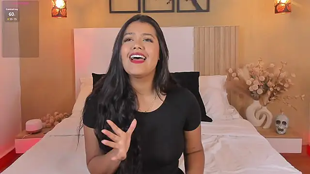 Camila Bustamante online show from 10.16.25