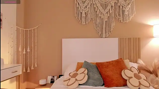 Camila Bustamante online show from 02.10.26