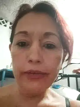 Snapshot of marinita13 chatting on 09.20.25 marinita13 online show from 09.20.25