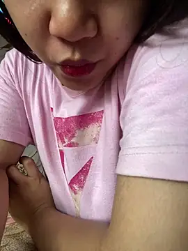 Snapshot of slut_clio chatting on 02.08.26 slut clio online show from 02.08.26