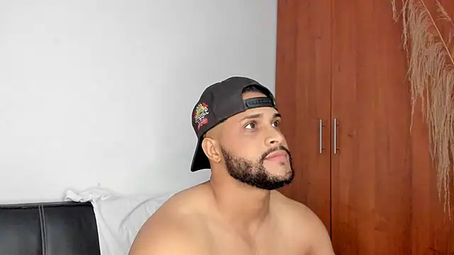 Pier Simons online show from 10.29.25