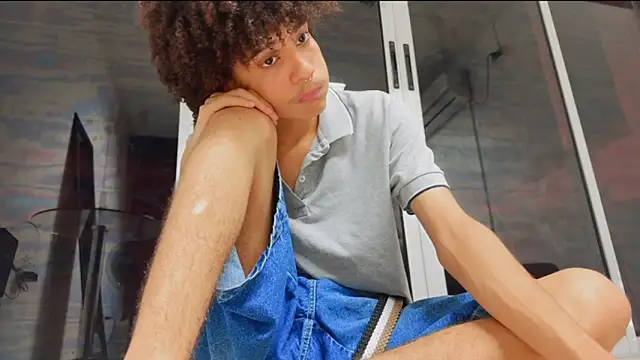 Max Rain online show from 11.20.25