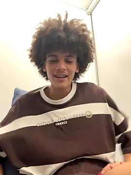 Max Rain online show from 12.14.25