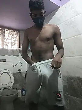 Snapshot of tamilnomad69 chatting on 10.02.25 tamilnomad69 online show from 10.02.25