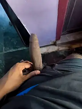 Snapshot of tamilnomad69 chatting on 10.05.25 tamilnomad69 online show from 10.05.25