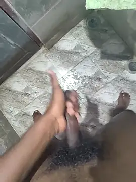 Snapshot of tamilnomad69 chatting on 11.02.25 tamilnomad69 online show from 11.02.25