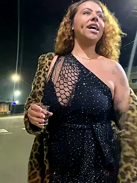 Snapshot of Chloe_Leaozinho chatting on 10.05.25 Chloe Leaozinho online show from 10.05.25