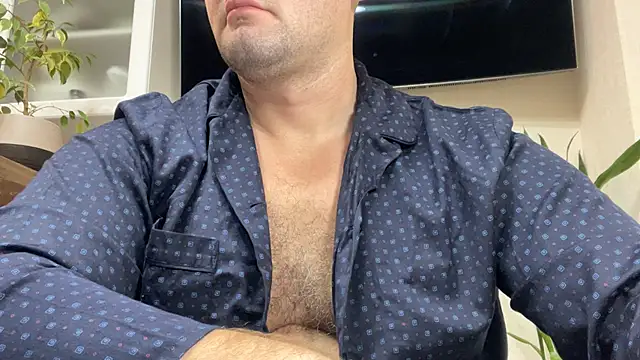 Snapshot of BrianJohnson_ chatting on 11.21.25 BrianJohnson online show from 11.21.25