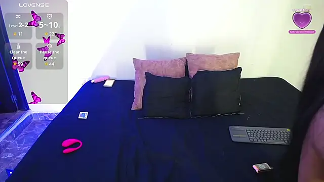 Dahiana Le online show from 11.13.25