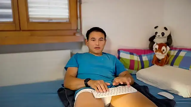 Snapshot of AsianBoy_WhiteDaddy chatting on 06.02.26 AsianBoy WhiteDaddy online show from 06.02.26