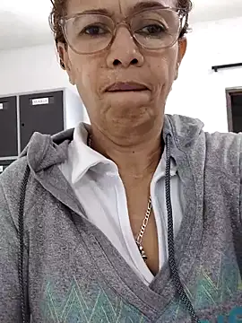 Merybeks online show from 10.31.25