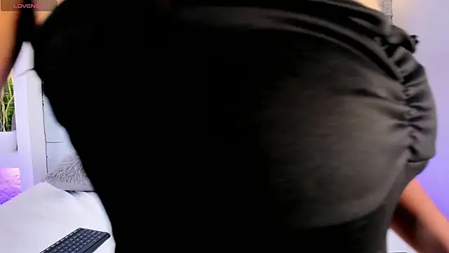 LovelyEyesx online show from 03.29.26