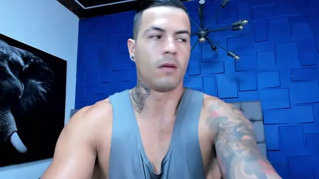 Snapshot of andres-clark92 chatting on 05.01.26 andres-clark92 online show from 05.01.26