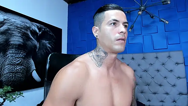 Snapshot of andres-clark92 chatting on 05.02.26 andres-clark92 online show from 05.02.26