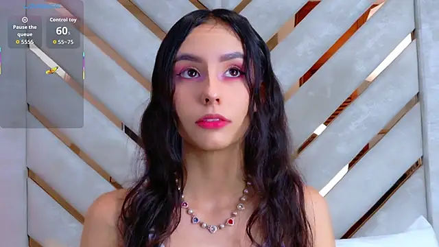 Snapshot of Sarah-Grace chatting on 10.27.25 Sarah-Grace online show from 10.27.25