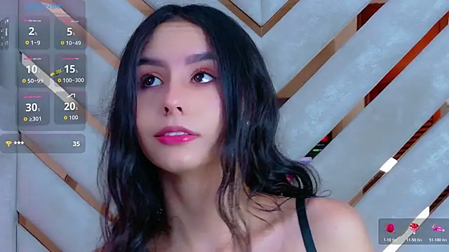 Snapshot of Sarah-Grace chatting on 11.26.25 Sarah-Grace online show from 11.26.25