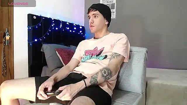 Matteo12  online show from 12.05.25