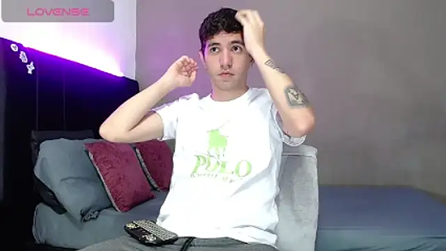 Matteo12  online show from 02.21.26