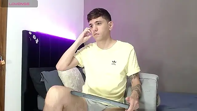 Matteo12  online show from 04.12.26