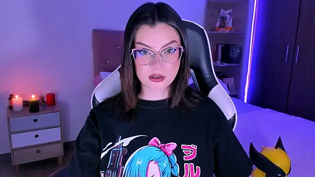 OphelianaRose33 online show from 11.13.25