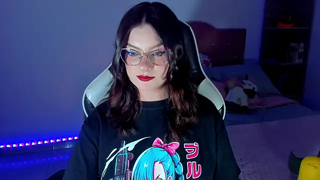 OphelianaRose33 online show from 04.16.26