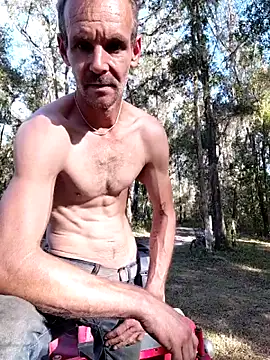 Snapshot of Hungwell1515 chatting on 11.05.25 Hungwell1515 online show from 11.05.25